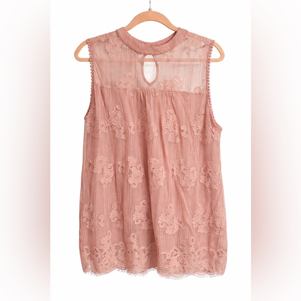 Elegant Lace Sleeveless Dress